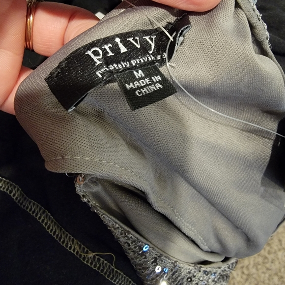 Privy Sequined mesh open back crop top - Picture 7 of 7